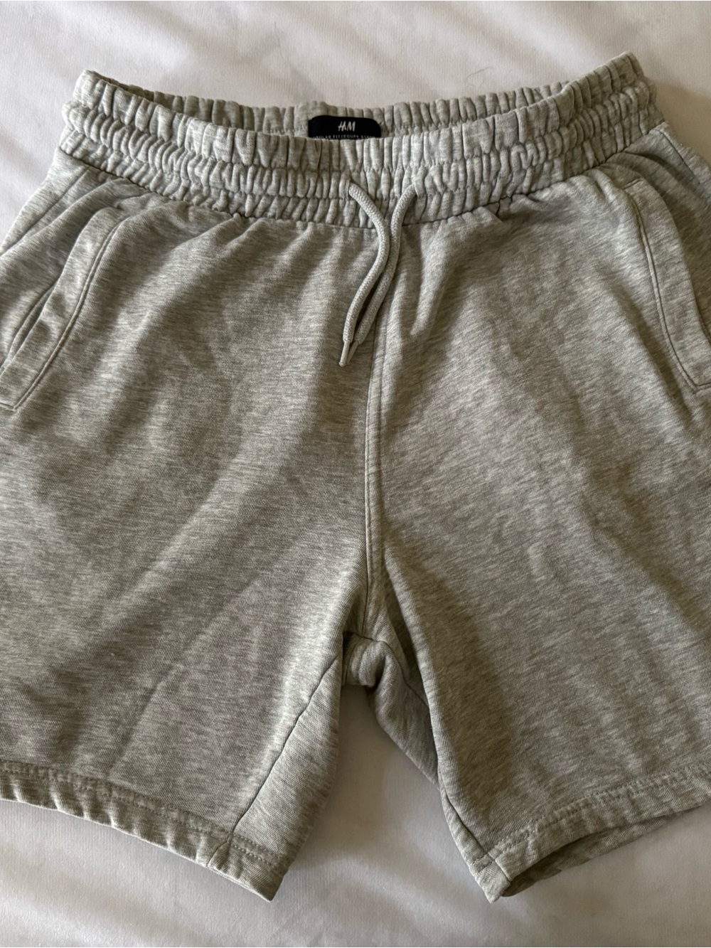 H&M Men's Heather Gray Elastic Waist Sweat Shorts - Picture 1 of 3